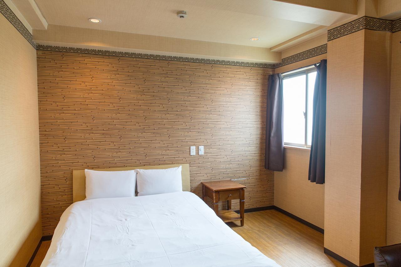 Uehonmachi Plaza Hotel (Adults Only) Osaka Exterior foto